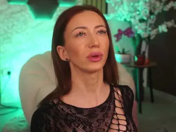 RubyFever  live sex cam