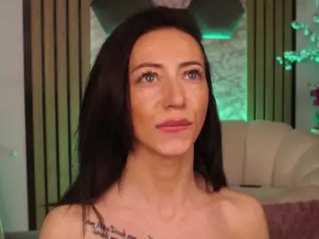 RubyFever  live sex cam