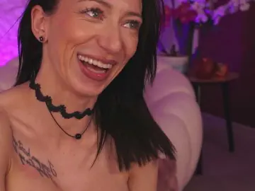 RubyFever  live sex cam