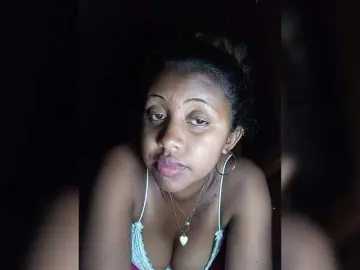 Victoria33  live sex cam