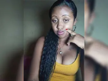 Victoria33  live sex cam