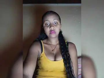 Victoria33  live sex cam