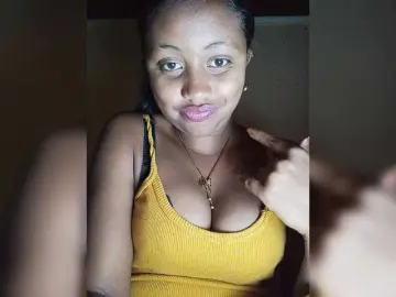 Victoria33  live sex cam