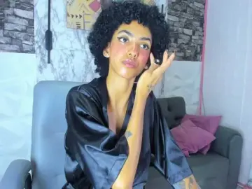 Queencuarxxo  live sex cam