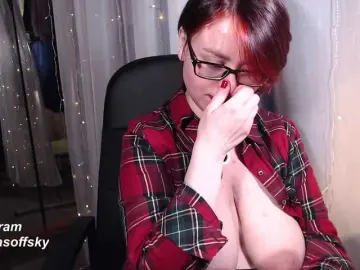 Karina-Cute  live sex cam