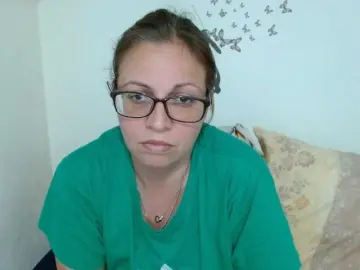 LadyHellene  live sex cam