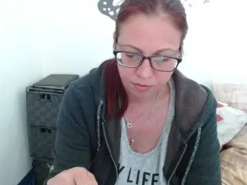 LadyHellene  live sex cam