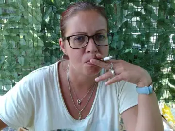 LadyHellene  live sex cam