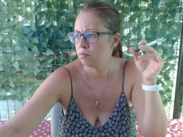 LadyHellene  live sex cam