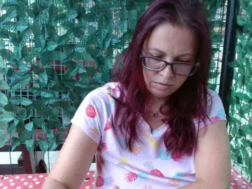 LadyHellene  live sex cam