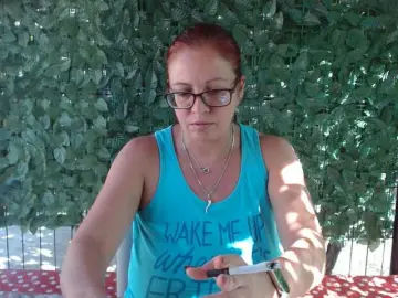 LadyHellene  live sex cam