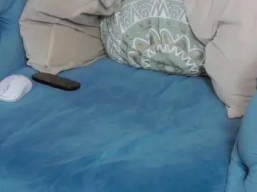 LeiaHux  live sex cam