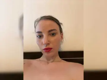 Manynya2  live sex cam