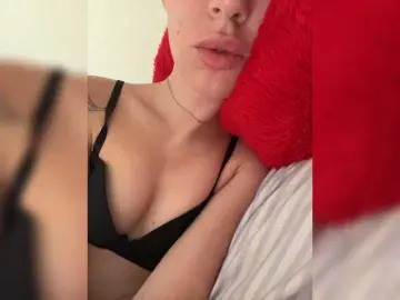 Manynya2  live sex cam