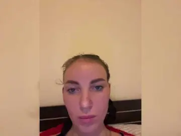 Manynya2  live sex cam