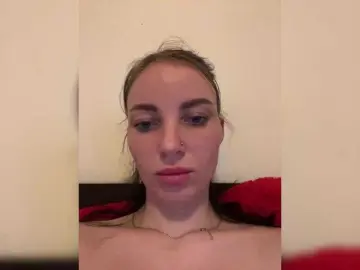 Manynya2  live sex cam