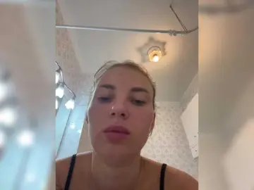Manynya2  live sex cam