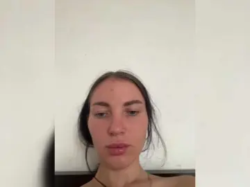 Manynya2  live sex cam