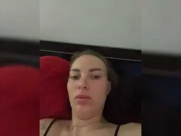 Manynya2  live sex cam