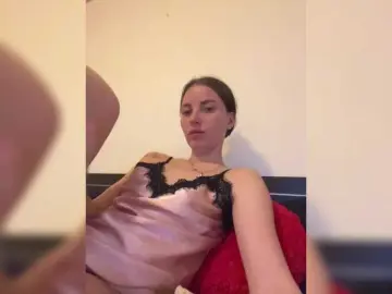 Manynya2  live sex cam