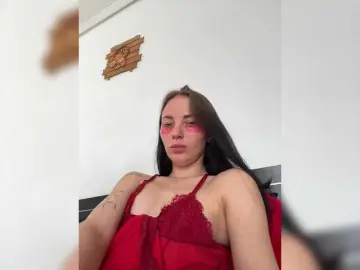 Manynya2  live sex cam