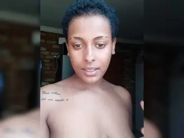 Mia  live sex cam