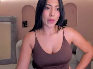 NatalieLewis  live sex cam