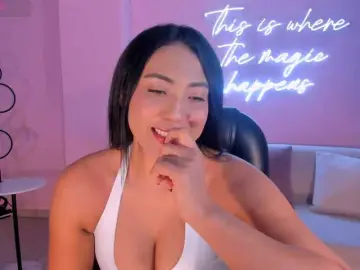 NatalieLewis  live sex cam