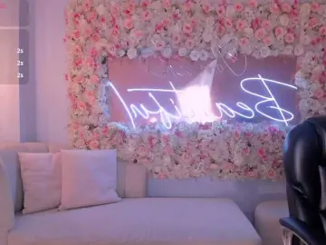 NatalieLewis  live sex cam