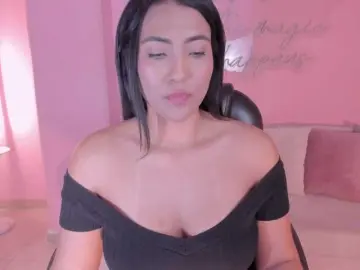 NatalieLewis  live sex cam