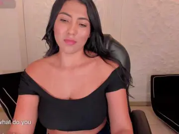 NatalieLewis  live sex cam