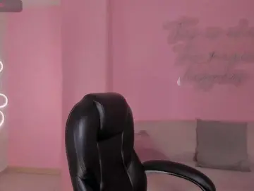 NatalieLewis  live sex cam