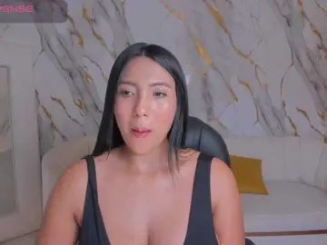 NatalieLewis  live sex cam