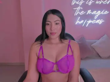 NatalieLewis  live sex cam