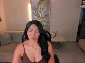 NatalieLewis  live sex cam