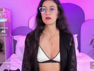 SophieGomez2  live sex cam