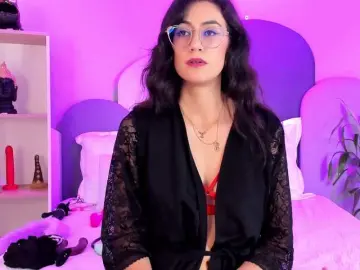 SophieGomez2  live sex cam