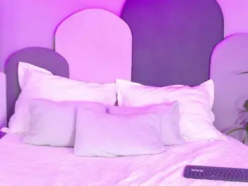 SophieGomez2  live sex cam