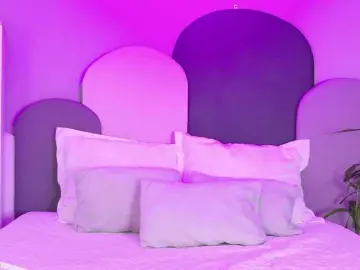 SophieGomez2  live sex cam