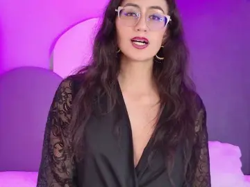 SophieGomez2  live sex cam