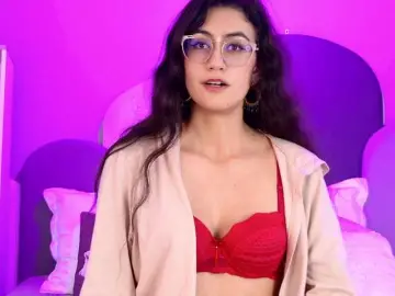 SophieGomez2  live sex cam