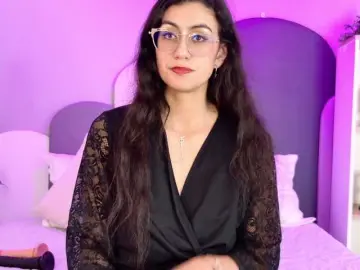 SophieGomez2  live sex cam