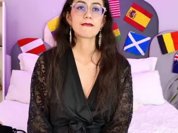 SophieGomez2  live sex cam
