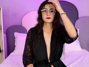 SophieGomez2  live sex cam