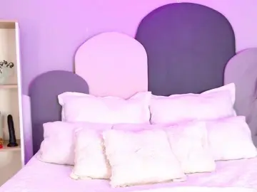 SophieGomez2  live sex cam