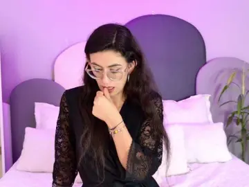 SophieGomez2  live sex cam