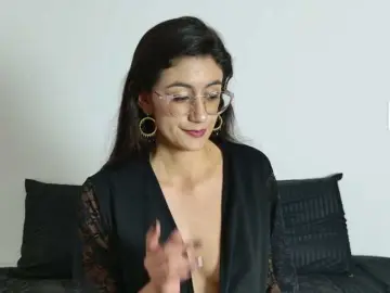 SophieGomez2  live sex cam