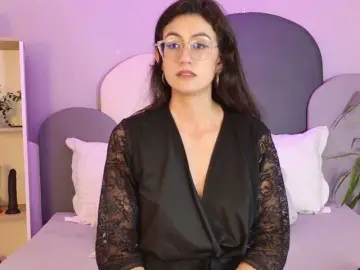 SophieGomez2  live sex cam