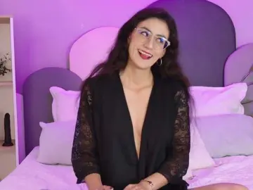 SophieGomez2  live sex cam