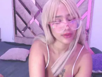 TessaM2  live sex cam